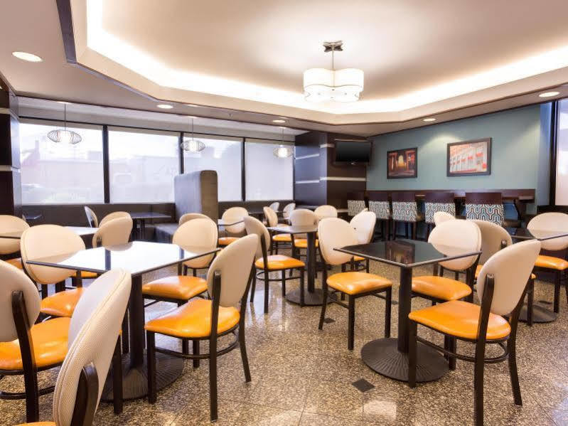 Hotel Drury &